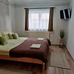 Katalin Apartmanhaz מישקולץ