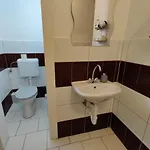 Katalin Apartmanhaz דירה