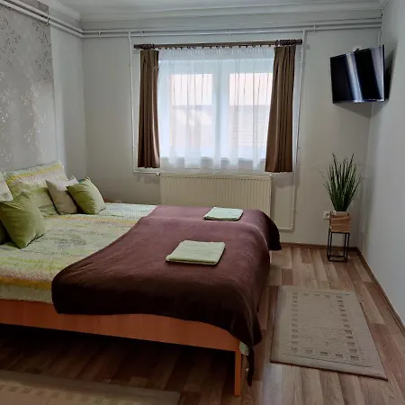 Katalin Apartmanhaz 미슈콜츠