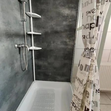 Katalin Apartmanhaz Apartament *
