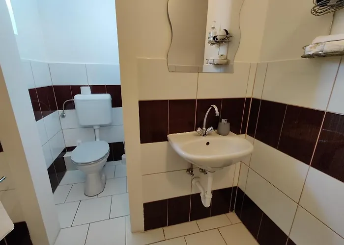 Katalin Apartmanhaz דירה