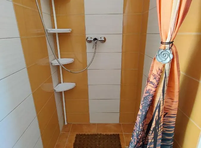 Katalin Apartmanhaz דירה